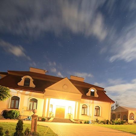 Wierzchowisko Prestige Bed & Breakfast エクステリア 写真