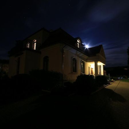 Wierzchowisko Prestige Bed & Breakfast エクステリア 写真